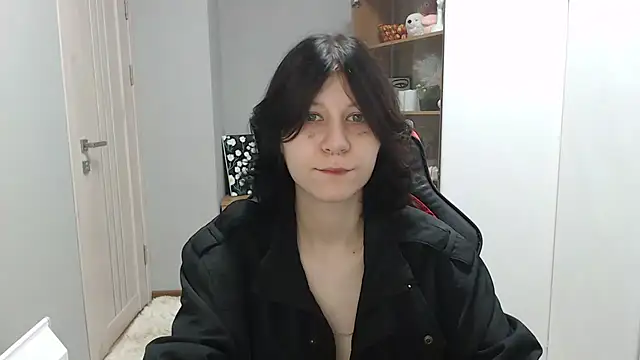 TinaQuiin online show from 10-06-25, 08:04