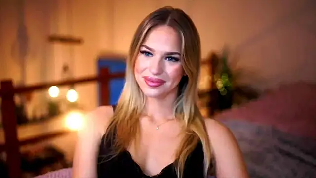 Emilyvanroessel online show from 11-06-25, 05:17