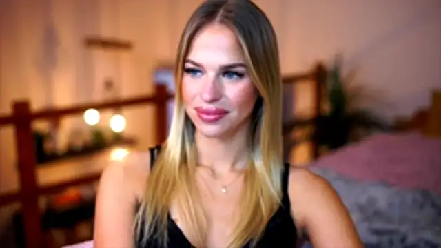 Emilyvanroessel online show from 11-23-25, 11:31