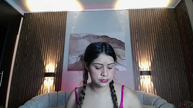 CurlyDani online show from 04-17-26, 02:03