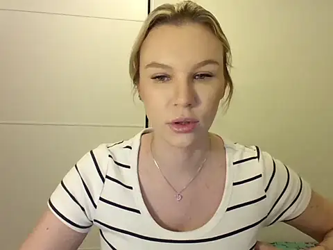 SadieBrilliance online show from 10-08-25, 06:08