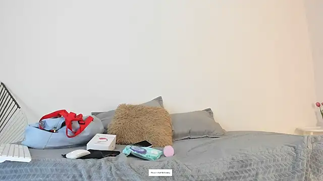  Miaa khalifa  online show from 11-20-25, 12:50