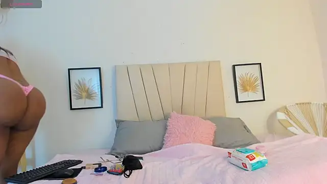  Miaa khalifa  online show from 02-25-26, 12:27