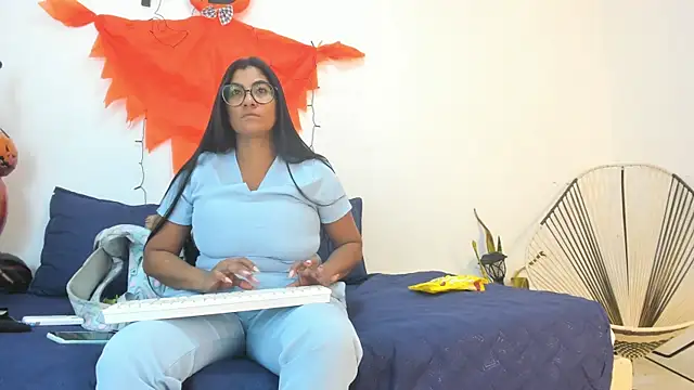  Miaa khalifa  online show from 10-27-25, 12:28