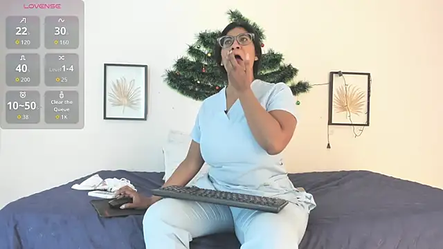  Miaa khalifa  online show from 01-06-26, 12:31