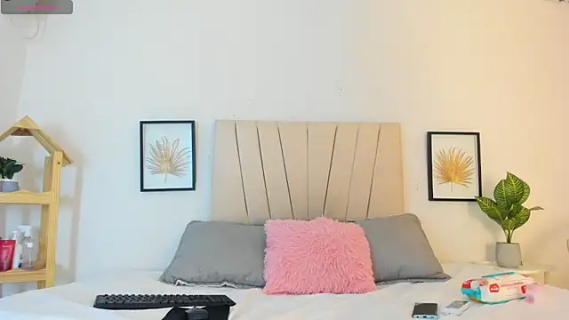  Miaa khalifa  online show from 02-23-26, 12:28