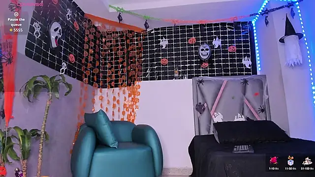 Snapshot of aurora_tziu chatting on 10-19-25, 04:04 aurora tziu online show from 10-19-25, 04:04