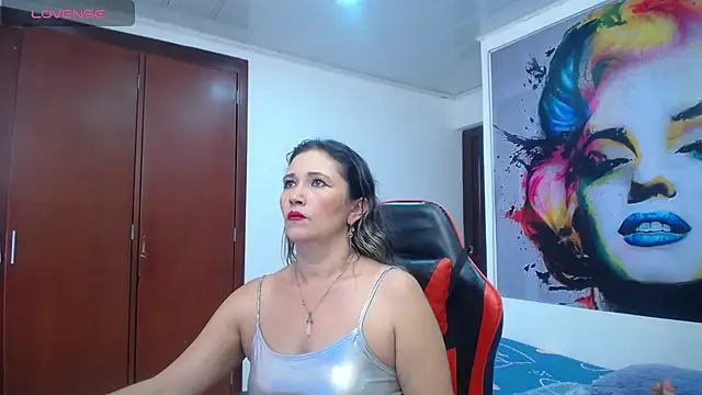 Snapshot of noelia_milf19 chatting on 07-08-26, 05:57 noelia milf19 online show from 07-08-26, 05:57