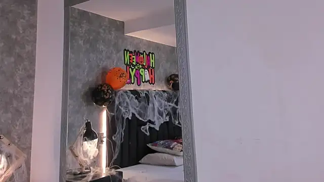 crystaldarliing online show from 10-15-25, 03:53