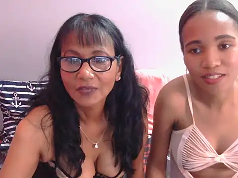 Snapshot of indian_sherryxo chatting on 10-18-25, 09:11 indian sherryxo online show from 10-18-25, 09:11