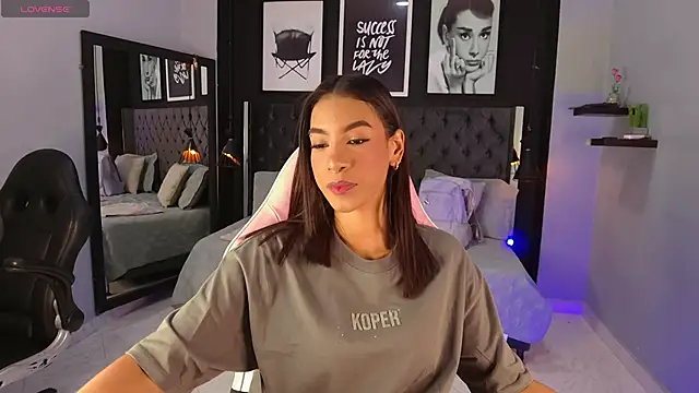 kitty collins  online show from 12-14-25, 11:38