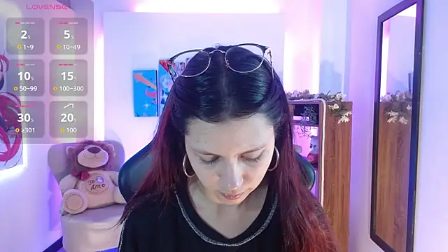 AlanaGarcia19 online show from 12-16-25, 11:58