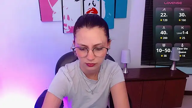 AlanaGarcia19 online show from 09-25-25, 11:38