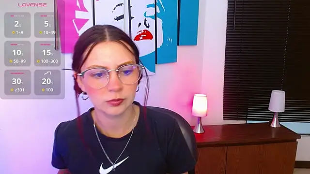 AlanaGarcia19 online show from 10-21-25, 11:42