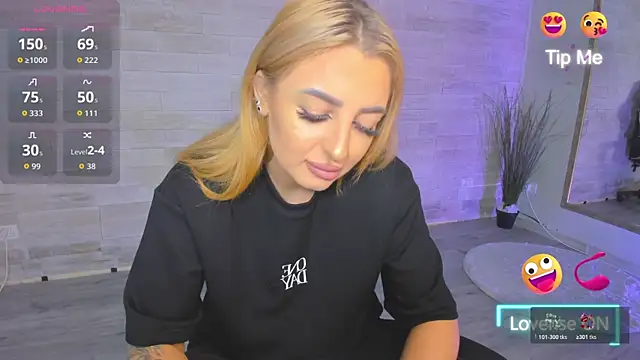 Lexi Blazee online show from 10-21-25, 06:35