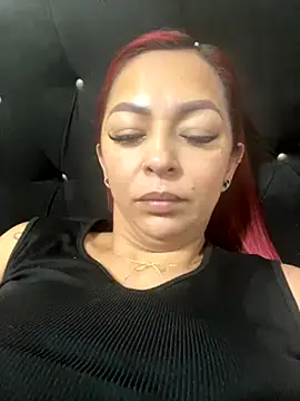 Snapshot of Vamanda05 chatting on 10-15-25, 11:35 Vamanda05 online show from 10-15-25, 11:35