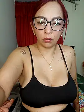 Snapshot of Vamanda05 chatting on 09-12-25, 05:40 Vamanda05 online show from 09-12-25, 05:40