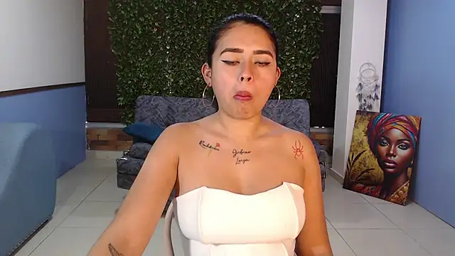 Snapshot of naia_sweetsex chatting on 10-18-25, 04:42 naia sweetsex online show from 10-18-25, 04:42