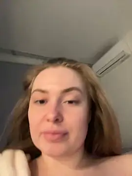 DeniMilkyyyyy online show from 11-19-25, 05:24