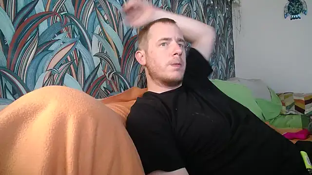 Snapshot of gaydavid chatting on 09-12-25, 11:04 gaydavid online show from 09-12-25, 11:04