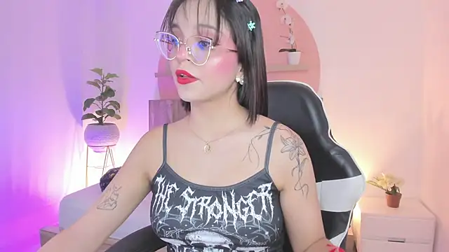 Snapshot of Clara_Luu chatting on 04-25-26, 03:20 Clara Luu online show from 04-25-26, 03:20