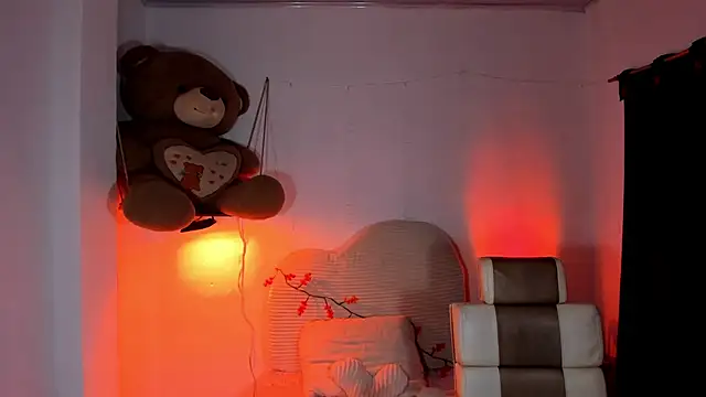 pretti scarlett online show from 11-29-25, 06:57