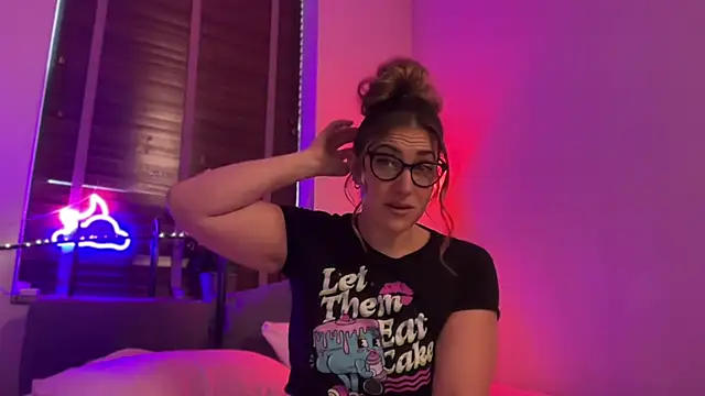 MistresssX online show from 10-15-25, 08:17