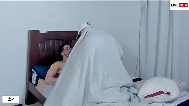 Hunter Hoott online show from 04-09-26, 03:30