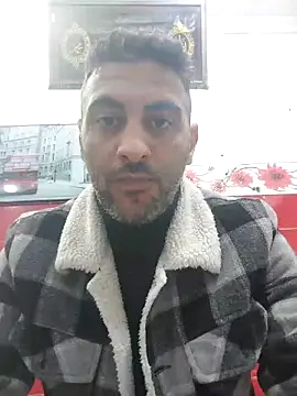 Snapshot of Mahdidido45 chatting on 03-29-26, 11:28 Mahdidido45 online show from 03-29-26, 11:28