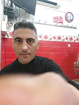 Snapshot of Mahdidido45 chatting on 03-20-26, 08:10 Mahdidido45 online show from 03-20-26, 08:10