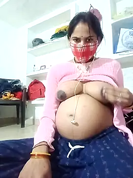 Snapshot of CUTE-786 chatting on 12-21-25, 09:00 CUTE-786 online show from 12-21-25, 09:00