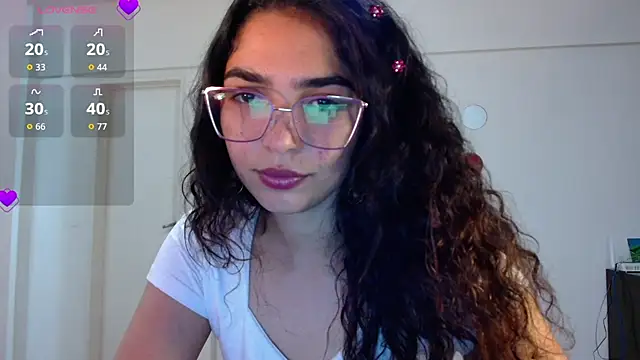 Snapshot of Ariagal chatting on 12-19-25, 02:04 Ariagal online show from 12-19-25, 02:04