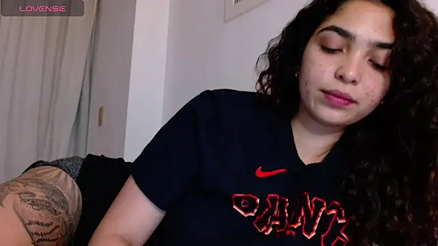 Snapshot of Ariagal chatting on 11-19-25, 11:16 Ariagal online show from 11-19-25, 11:16