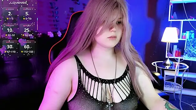 Snapshot of fillisfox_ chatting on 09-18-25, 03:37 fillisfox online show from 09-18-25, 03:37