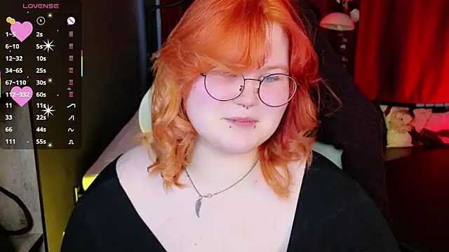 fillisfox  online show from 04-12-26, 04:32