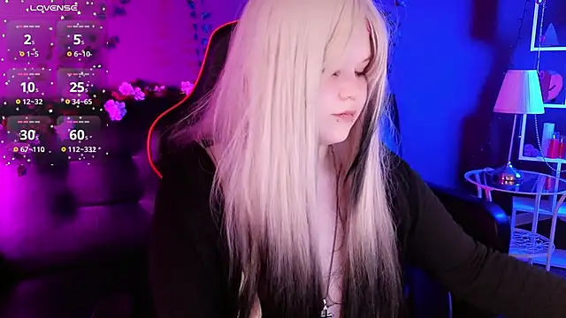 Snapshot of fillisfox_ chatting on 09-17-25, 03:14 fillisfox online show from 09-17-25, 03:14