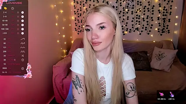 AnyaTaylor  online show from 11-14-25, 04:49