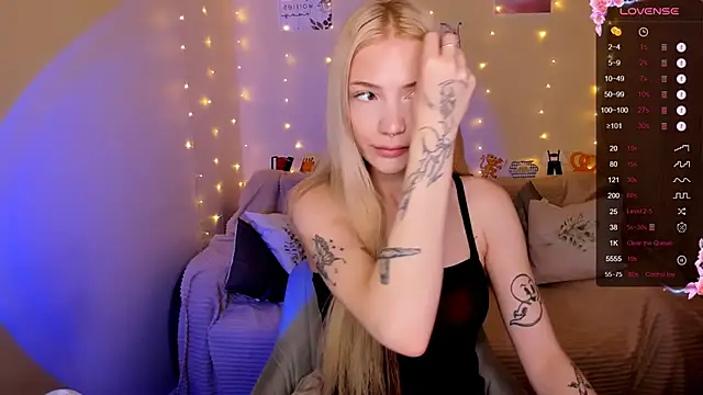 AnyaTaylor  online show from 09-26-25, 02:18