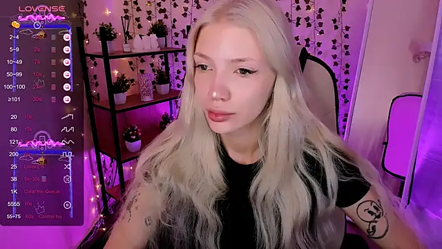 Snapshot of AnyaTaylor_ chatting on 06-11-26, 02:22 AnyaTaylor online show from 06-11-26, 02:22