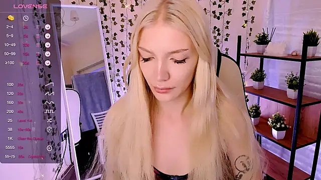 Snapshot of AnyaTaylor_ chatting on 06-04-26, 02:27 AnyaTaylor online show from 06-04-26, 02:27
