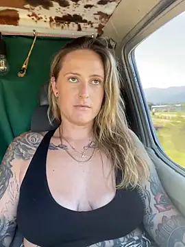 OdetteDelane online show from 10-11-25, 06:03