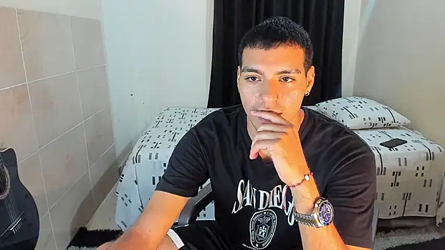 Snapshot of TeamPorn_19 chatting on 10-11-25, 04:35 TeamPorn 19 online show from 10-11-25, 04:35