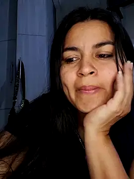 Snapshot of Llizxxy chatting on 03-04-26, 03:36 Llizxxy online show from 03-04-26, 03:36