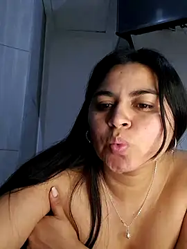 Snapshot of Llizxxy chatting on 02-24-26, 06:14 Llizxxy online show from 02-24-26, 06:14