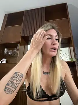 caritadeangellll online show from 11-15-25, 12:58