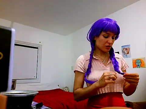 Snapshot of kendrafarq chatting on 05-08-26, 02:37 kendrafarq online show from 05-08-26, 02:37