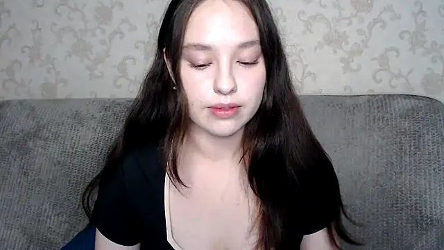 Snapshot of PureLedy chatting on 10-20-25, 01:07 PureLedy online show from 10-20-25, 01:07