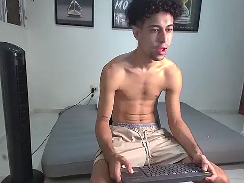 Dollarhot30 online show from 10-30-25, 06:55