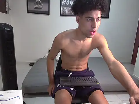 Dollarhot30 online show from 10-28-25, 02:01