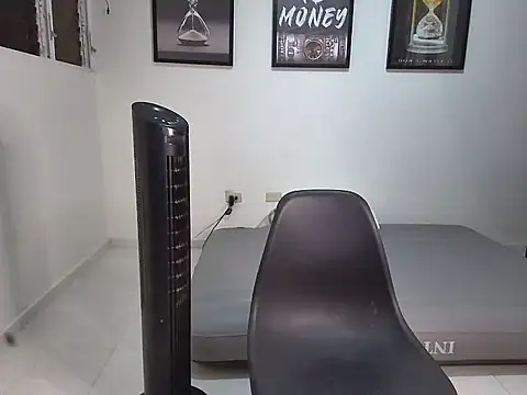 Dollarhot30 online show from 10-16-25, 08:33